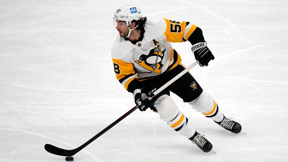 Penguins] The Penguins have agreed to terms with defenseman Kris