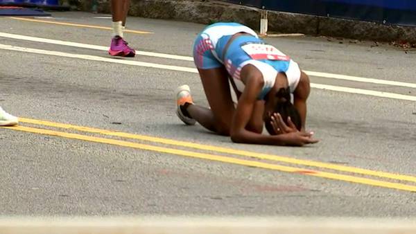 7 taken to hospital, 180 medical incidents reported during hot and humid Peachtree Road Race