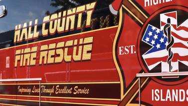 Boat fire leaves 1 man with minor injuries at Hall County park