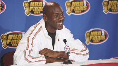 Michael Jordan Jersey From 1998 NBA Finals Fetches Record Price - Sports  Illustrated
