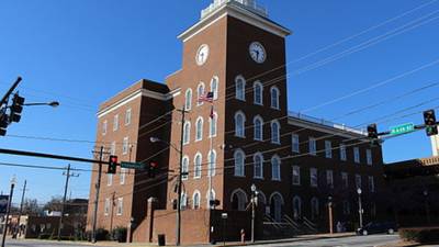 Man killed wife in front of courthouse after leaving hearing before shooting himself