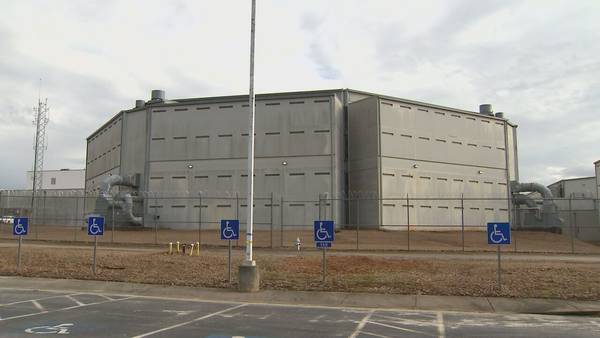 Inmates fear they might die because of conditions at Clayton County Jail, DA investigating
