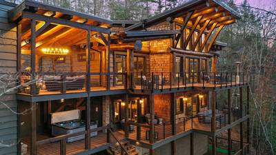 PHOTOS: Blue Ridge cabin named VRBO Vacation Rental of the Year