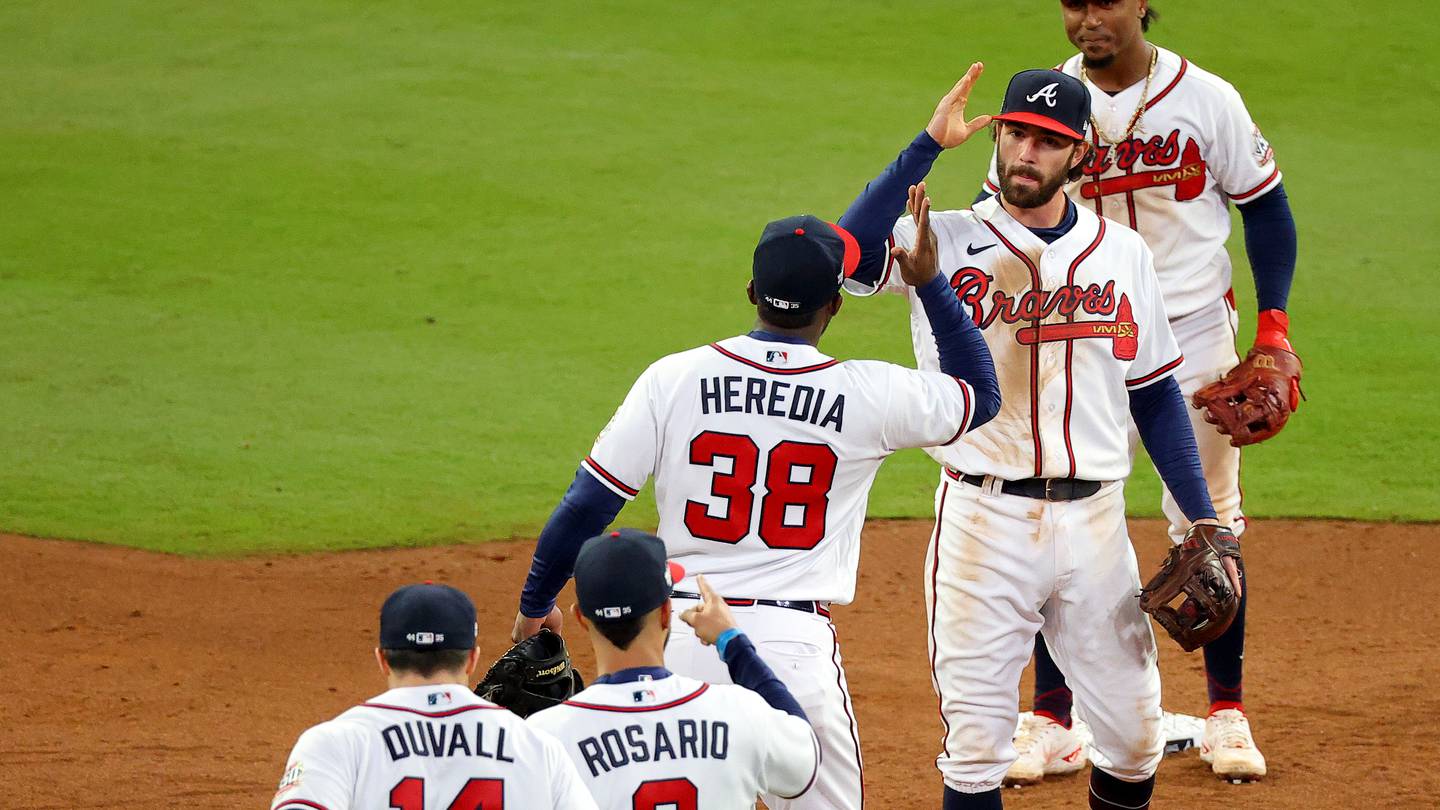 PHOTOS Braves defeat Astros in Game 4, now one win from World Series