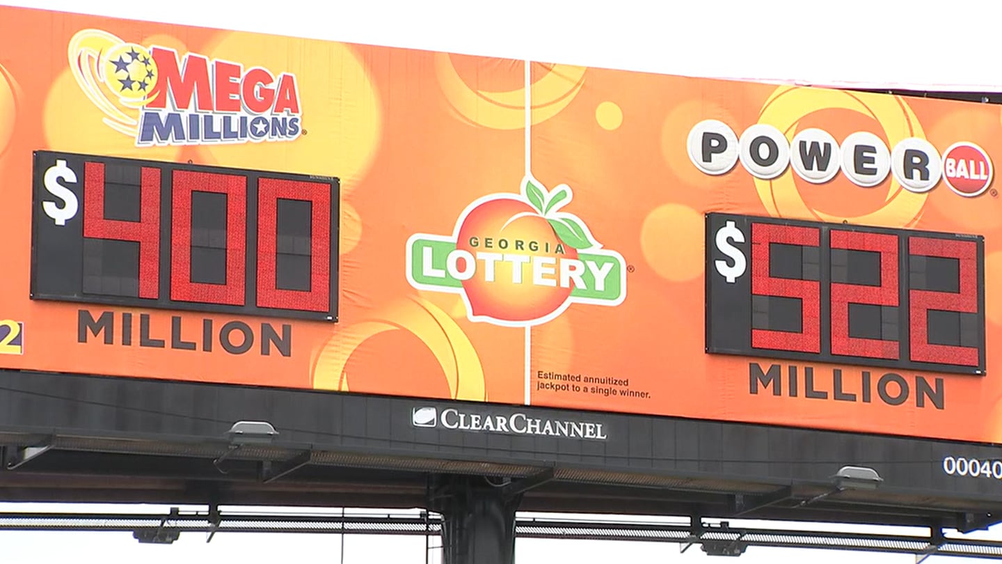 More than 522 MILLION is up for grabs in tonight’s Powerball drawing