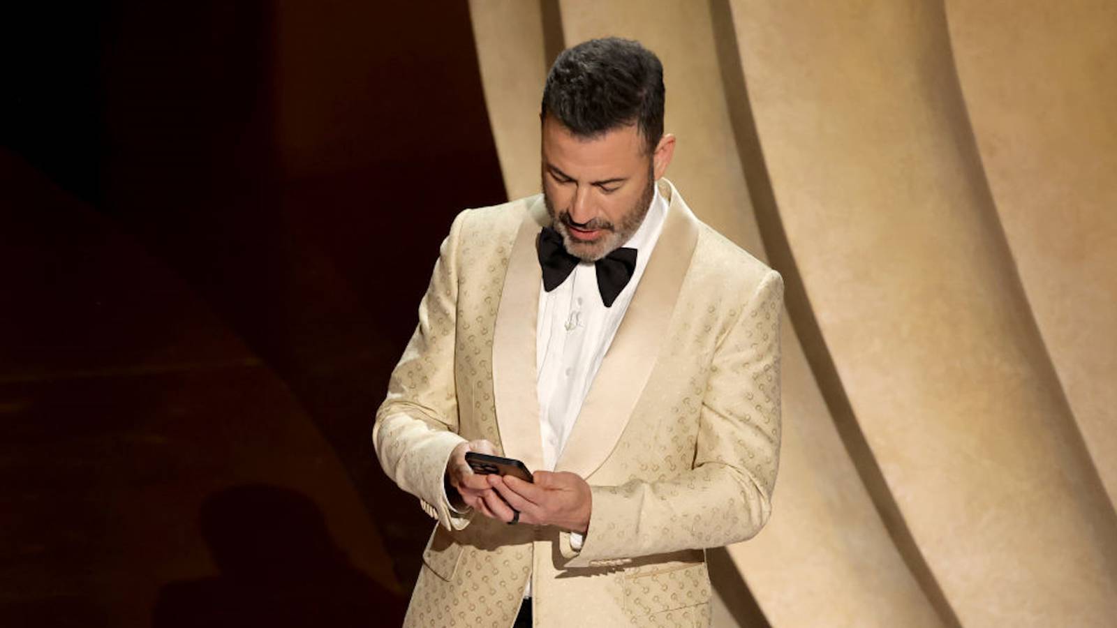 2024 Academy Awards Kimmel takes dig at Trump after former president