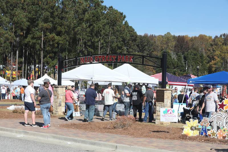 Vintage rides, cool drinks at Dawsonville Moonshine Festival WSBTV