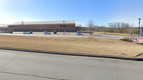 Bomb threat prompts evacuation, early dismissal at high school in Cherokee County