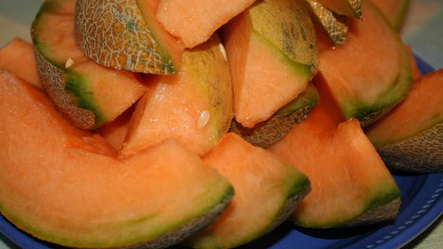Whole and Pre-Cut Cantaloupe Recalled From Aldi and Other Stores in 32  States Due to Salmonella Outbreak