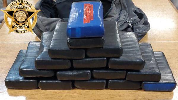 2 women arrested with 40 pounds of cocaine in hidden van compartment on I-20, investigators say
