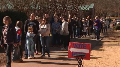 Hourlong voting lines in Cherokee County with 1 day left of early voting