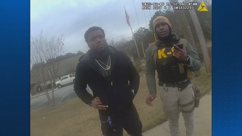 Police impersonators held man at gunpoint. Then a real officer arrived