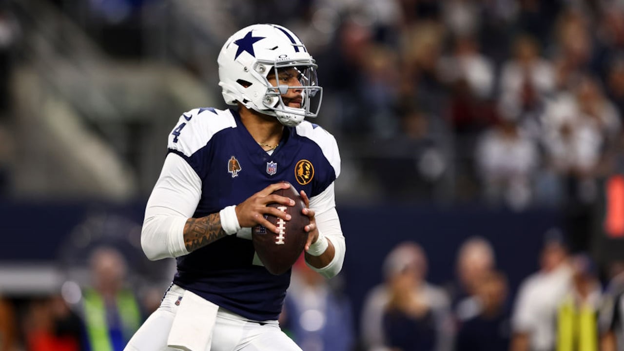 Dak Prescott's girlfriend announced that she and the Cowboys quarterback are expecting a baby girl.