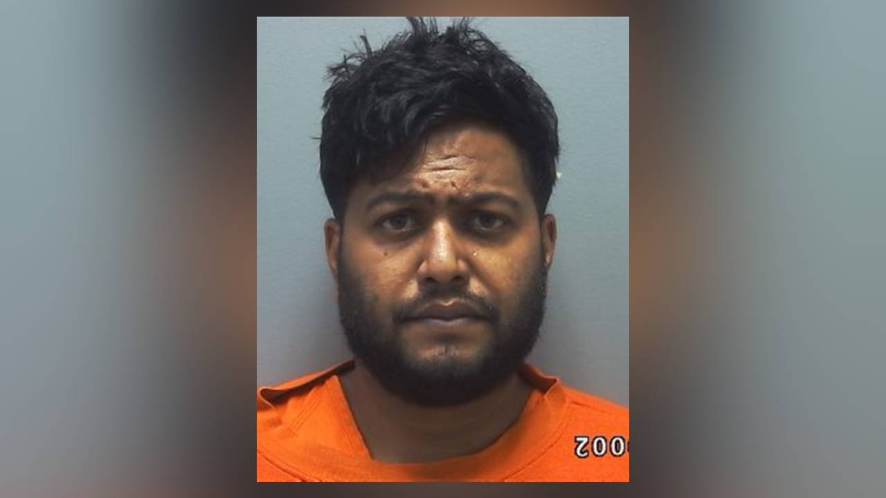 Man accused of sexually assaulting teen who missed school bus staying in jail