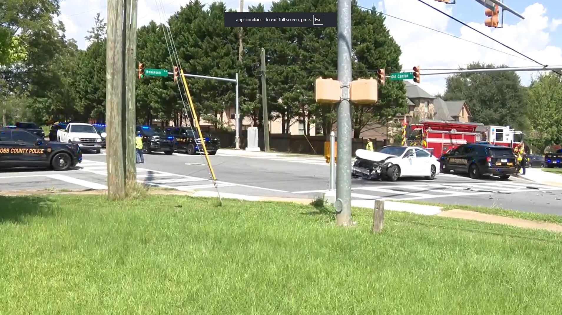 Officer hospitalized in Cobb County crash
