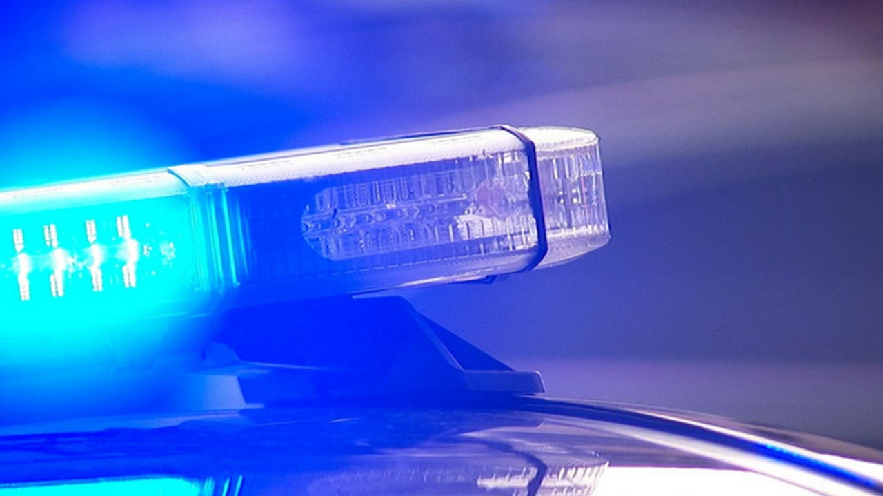 Woman shot , suspect in barricade situation in South Fulton