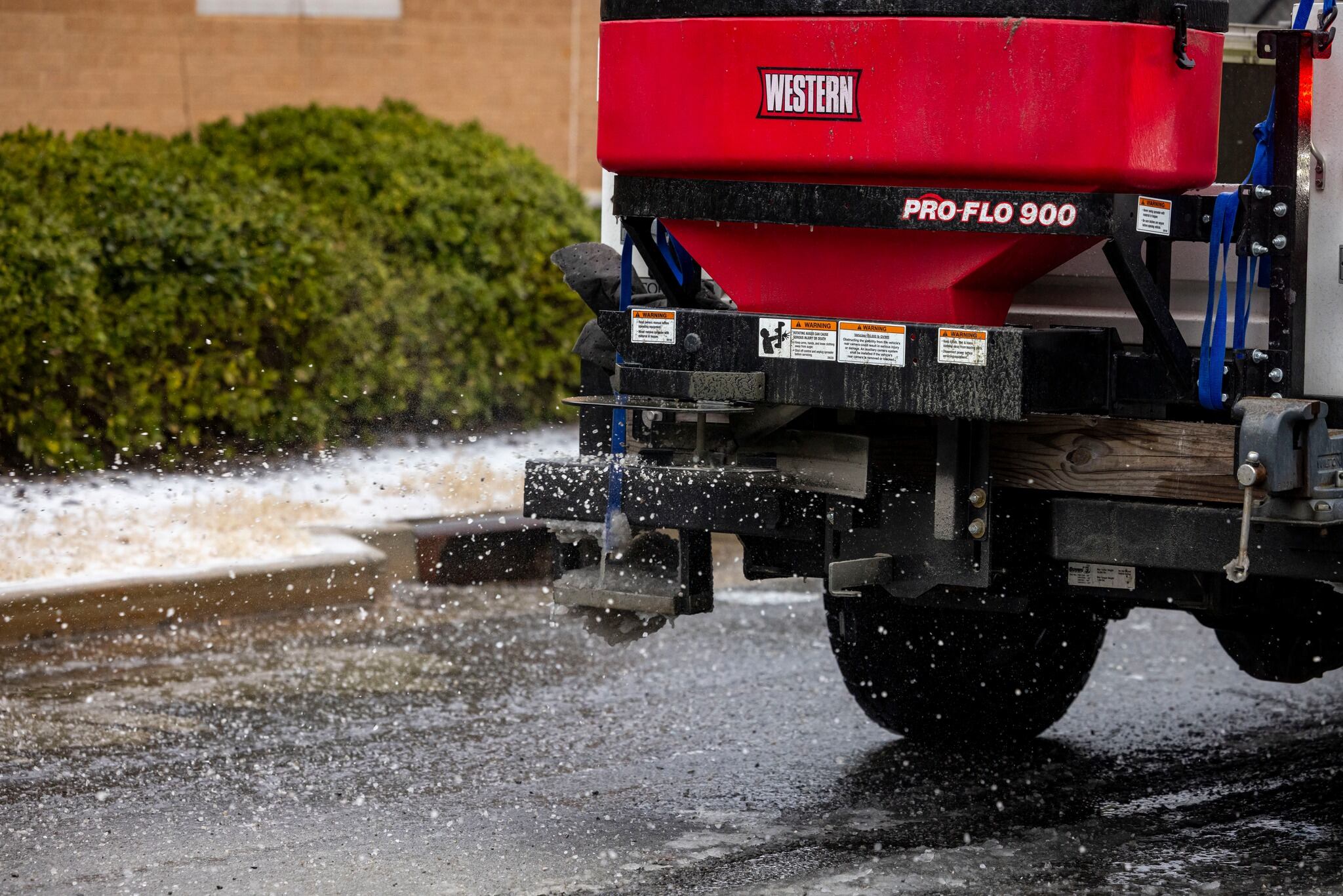 GDOT focusing on keeping one lane of interstates open