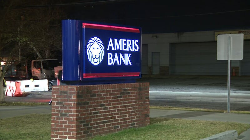 Businesswoman says Alpharetta bank teller racially profiled her