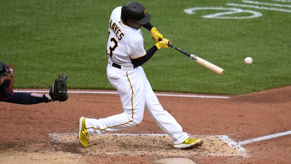 Hayes drives in 3 runs for 3rd straight game as Pirates rally past Braves 7-5