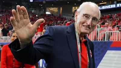 Governor orders flags lowered to half-staff in honor of UGA legend Vince Dooley