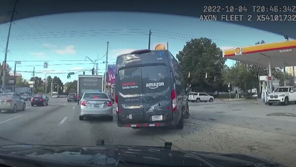 RAW: Woman steals Amazon delivery truck before starting chase, Atlanta police say