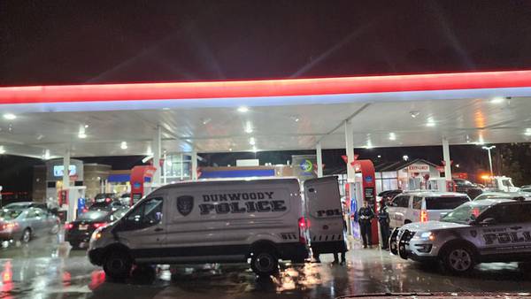 Man threatens to burn Dunwoody gas station down, pours gasoline on items at pump