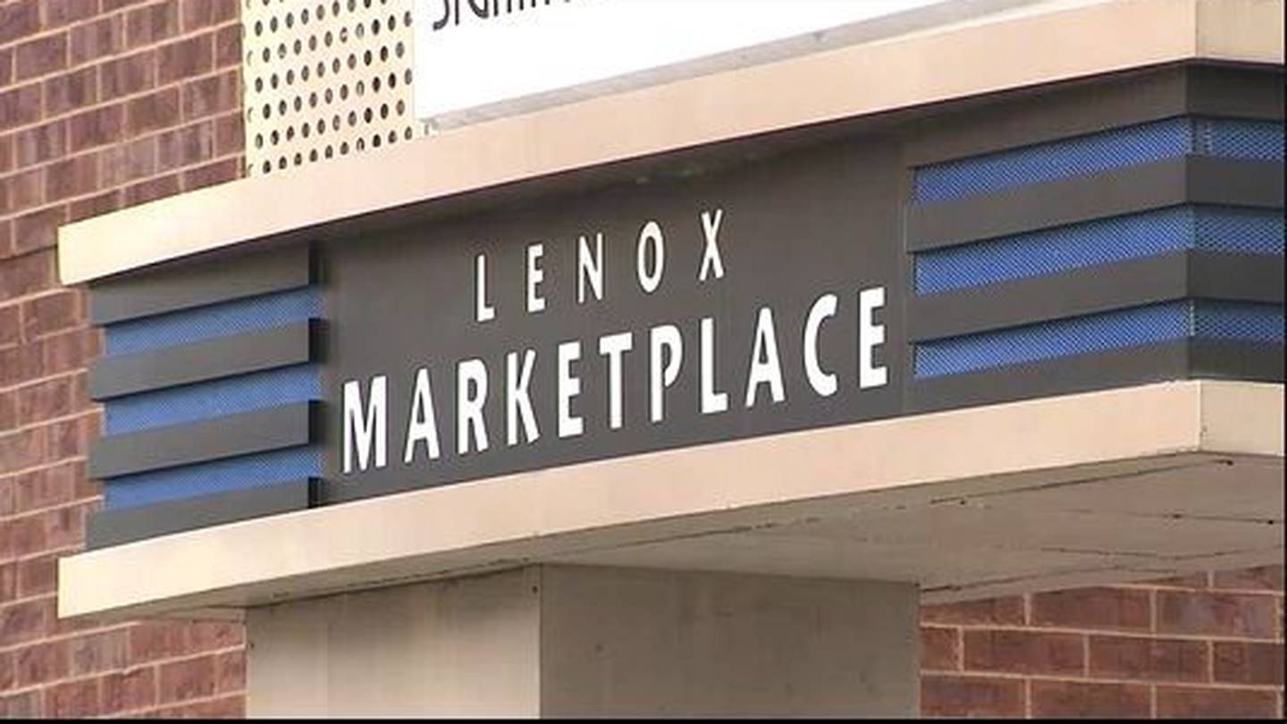 Lenox Square adds weapon detectors at main entrance, GM says more security  measures to come – WSB-TV Channel 2 - Atlanta